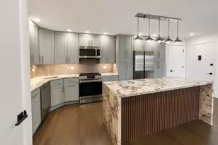 870 Winesap Ct, Prospect Heights, IL 60070 - Photo 2