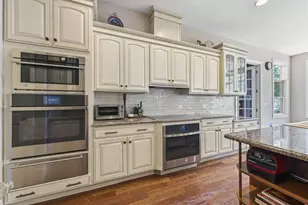 24145 W Milton Rd, Hawthorn Woods, IL 60047 - Photo 12