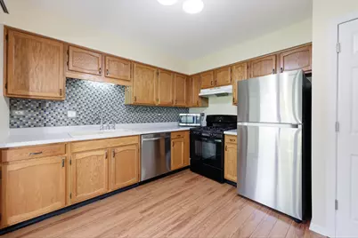 383 Kerry Court, Carol Stream, IL 60188 - Photo 6