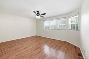 383 Kerry Ct, Carol Stream, IL 60188 - Photo 14
