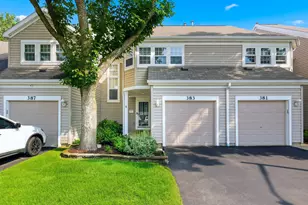 383 Kerry Ct, Carol Stream, IL 60188 - Photo 1