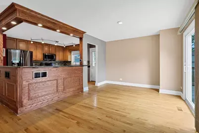 27 Spring Valley Lane, Streamwood, IL 60107 - Photo 6