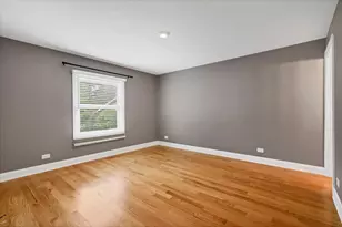 27 Spring Valley Ln, Streamwood, IL 60107 - Photo 10