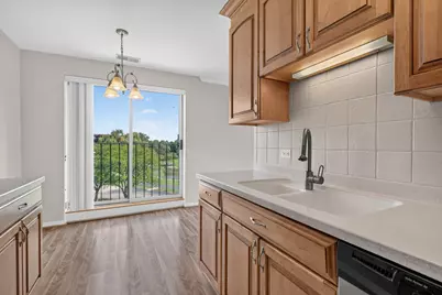 815 Leicester Road #320A, Elk Grove Village, IL 60007 - Photo 10
