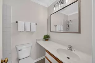 815 Leicester Rd, Elk Grove Village, IL 60007 - Photo 30
