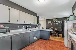 2139 Cherry Ave, Hanover Park, IL 60133 - Photo 6