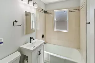 9516 Jackson Ave, Brookfield, IL 60513 - Photo 10