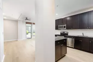 565 W Quincy St, Chicago, IL 60661 - Photo 16