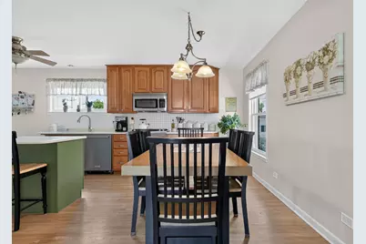 7005 W Sunnyside Avenue, Norridge, IL 60706 - Photo 16