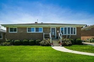 7005 W Sunnyside Ave, Norridge, IL 60706 - Photo 1