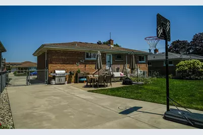7005 W Sunnyside Avenue, Norridge, IL 60706 - Photo 38