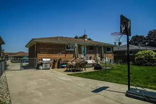 7005 W Sunnyside Ave, Norridge, IL 60706 - Photo 38