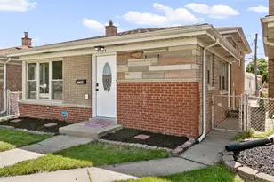 7704 McVicker Ave, Burbank, IL 60459 - Photo 2