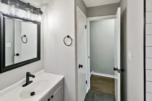 7704 McVicker Ave, Burbank, IL 60459 - Photo 14