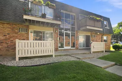 9986 S 84th Terrace #103, Palos Hills, IL 60465 - Photo 2