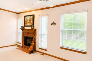 1615 Estate Cir, Naperville, IL 60565 - Photo 10