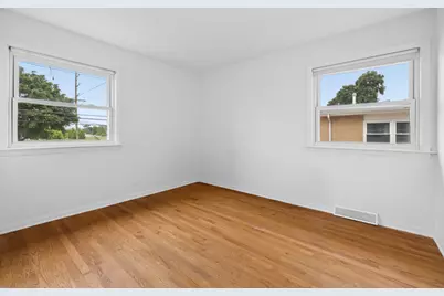 198 W Normandy Drive, Chicago Heights, IL 60411 - Photo 8