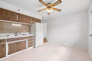 198 W Normandy Dr, Chicago Heights, IL 60411 - Photo 6