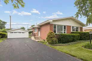 198 W Normandy Dr, Chicago Heights, IL 60411 - Photo 2
