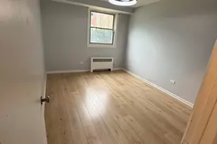 6700 S Paxton Ave, Chicago, IL 60649 - Photo 2