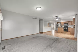501 Primrose Ln, Geneseo, IL 61254 - Photo 14