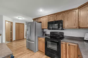 501 Primrose Ln, Geneseo, IL 61254 - Photo 8