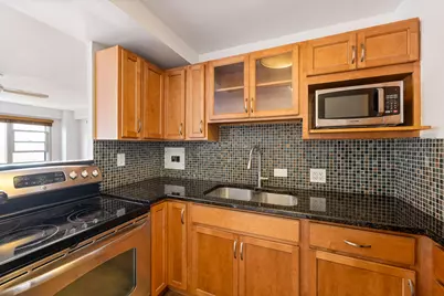 2909 N Sheridan Road #1703, Chicago, IL 60657 - Photo 4