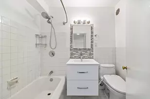 2909 N Sheridan Rd, Chicago, IL 60657 - Photo 8
