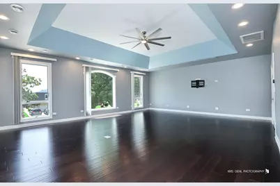 1000 E Ardyce Lane, Mount Prospect, IL 60056 - Photo 6