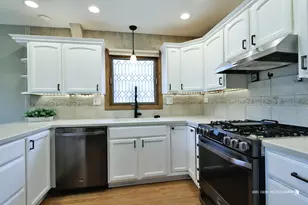 1000 E Ardyce Ln, Mount Prospect, IL 60056 - Photo 10