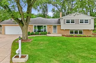 132 Scott Dr, East Dundee, IL 60118 - Photo 38
