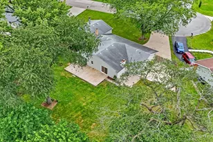 132 Scott Dr, East Dundee, IL 60118 - Photo 36