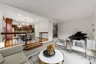 8 Keystone Ct, Bolingbrook, IL 60440 - Photo 4