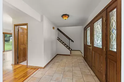 8 Keystone Court, Bolingbrook, IL 60440 - Photo 2