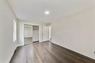 4821 Crain St, Skokie, IL 60077 - Photo 14