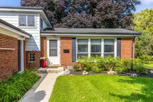 914 S Arlington Heights Rd, Arlington Heights, IL 60005 - Photo 4