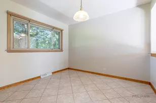 914 S Arlington Heights Rd, Arlington Heights, IL 60005 - Photo 10