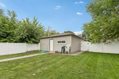 1040 Dunlop Avenue, Forest Park, IL 60130 - Photo 40