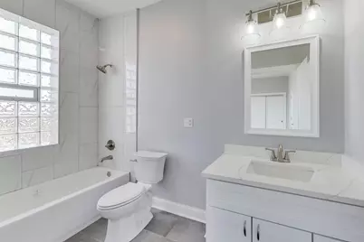 313 E 60th Street #4, Chicago, IL 60637 - Photo 34