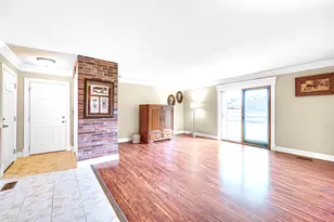 7515 Northway Dr, Hanover Park, IL 60133 - Photo 6