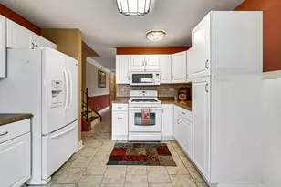 7515 Northway Dr, Hanover Park, IL 60133 - Photo 10