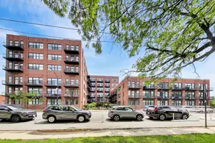 2323 W Pershing Rd, Chicago, IL 60609 - Photo 1