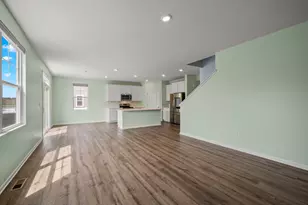 759 Kentshire Cir, Elgin, IL 60124 - Photo 10