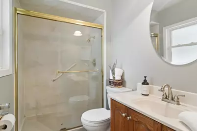 574 Bristol Lane, Elk Grove Village, IL 60007 - Photo 18