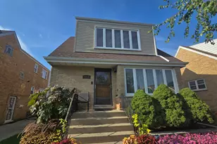 6134 W Leland Ave, Chicago, IL 60630 - Photo 1