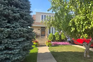 6134 W Leland Ave, Chicago, IL 60630 - Photo 2