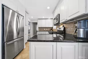 9905 S Maplewood Ave, Chicago, IL 60655 - Photo 8