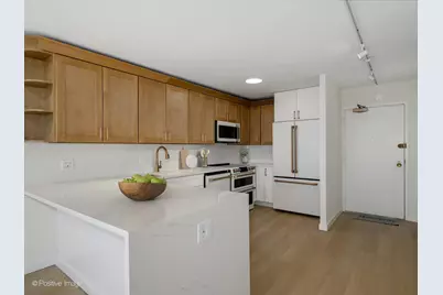 5415 N Sheridan Road #5015, Chicago, IL 60640 - Photo 6