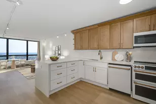 5415 N Sheridan Rd, Chicago, IL 60640 - Photo 2