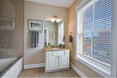 460 Pennsylvania Avenue #B, Glen Ellyn, IL 60137 - Photo 20